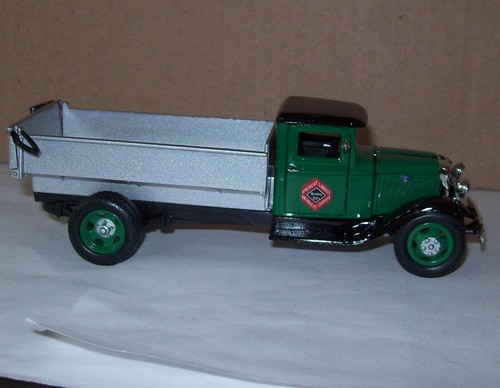 1:43 Reading Railroad Lines 1934 Ford Anthracite Coal Delivery Truck High Detail - Picture 4 of 8