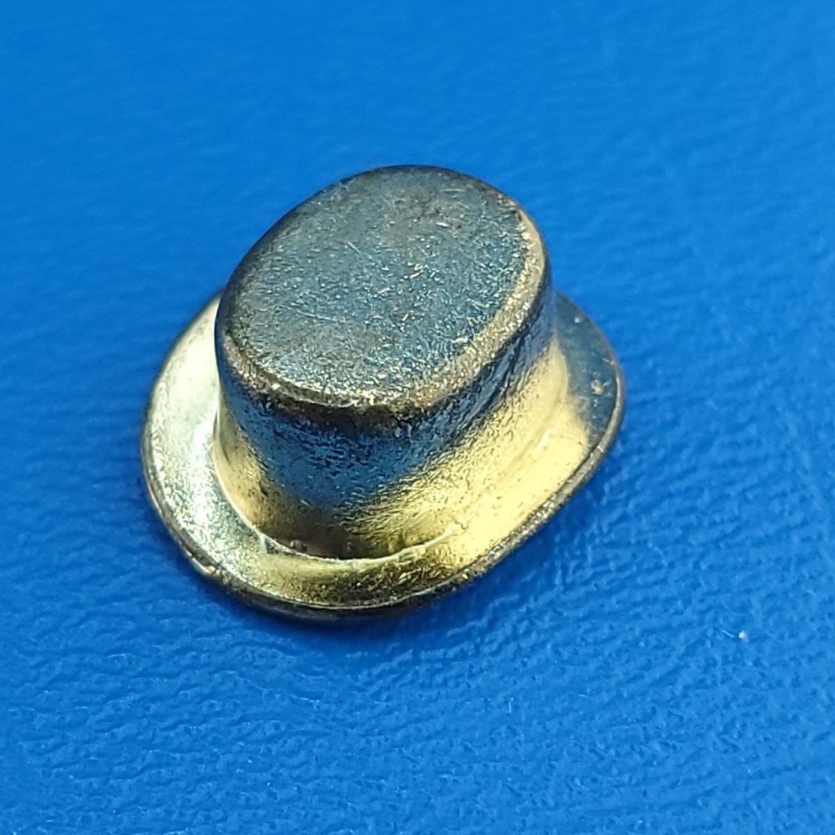モノポリー　確認用 Monopoly Deluxe Top Hat Token Gold Replacement Game Piece Retired