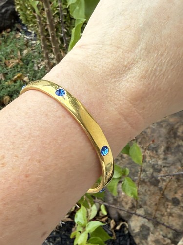 Vintage Monet Sapphire Blues Rhinestone Bangle Bracelet Round Gold Tone Signed
