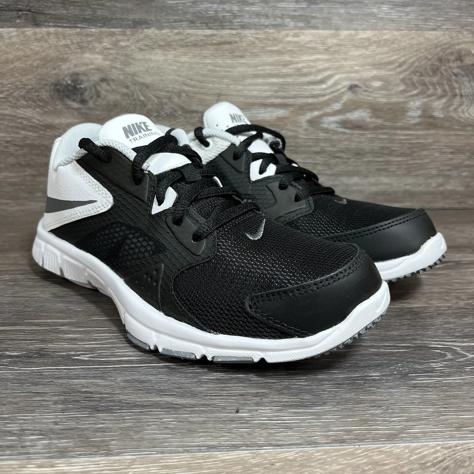 Chaussures de sport Nike Training Flex Supreme TR3 noir blanc jeunesse 4,5 femme 6