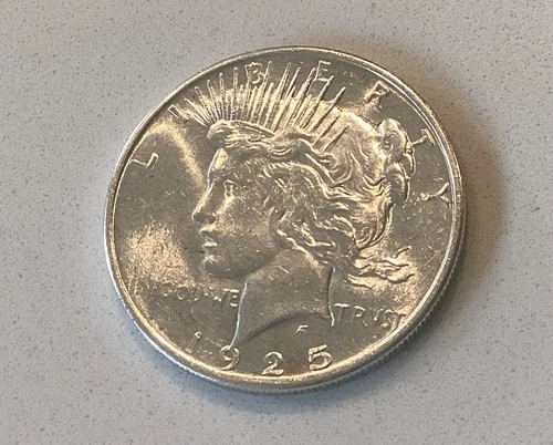 1925 PEACE DOLLAR Philadelphia Mint BRILLIANT UNCIRCULATED