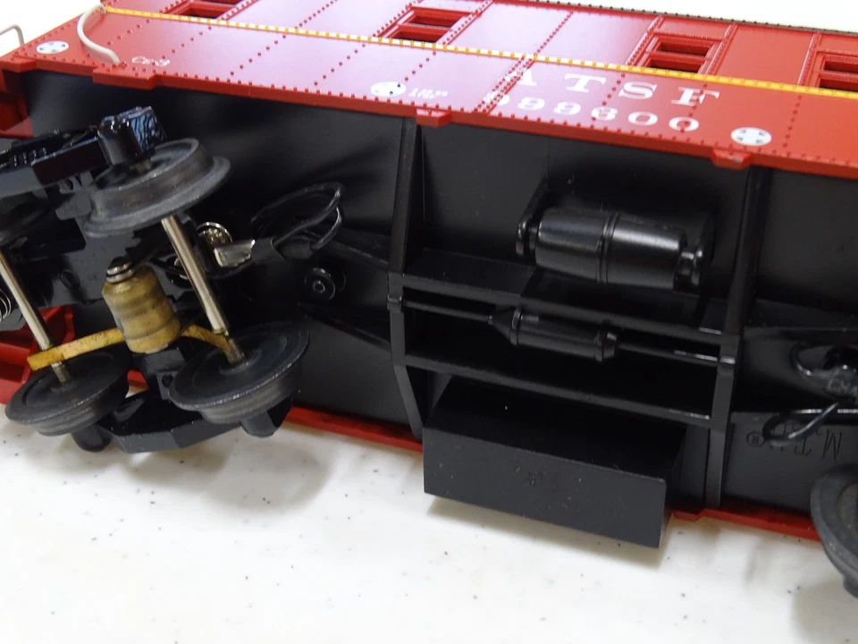 MTH 20-91018 O Gauge Red Santa Fe Steel Caboose #999600 / FedEx Free Shipping - Image 3 of 4