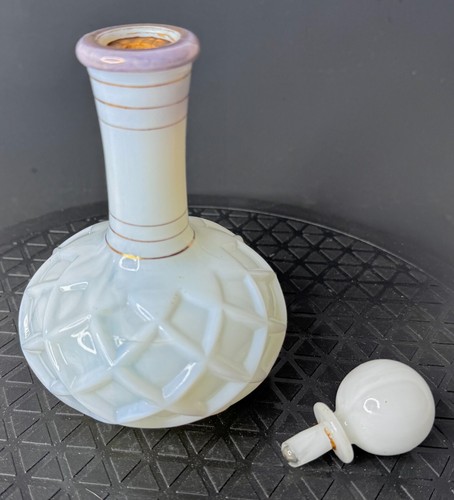 VTG Fenton Opalescent Milk Glass Diamond Lattice Pattern Barber Bottle with Top - Picture 10 of 15