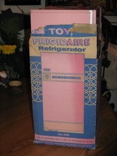 1960s VINTAGE TOY PINK MID CENTURY WOLVERINE METAL FRIGIDAIRE REFRIGERATOR w BOX