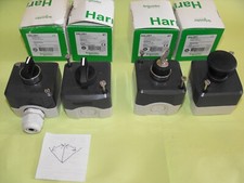 Schneider Electric Xald01xb4bd53xb4bj53.complete Selector Switch.lot4pcs.new Schneider Electric Xald01xb4bd53xb4bj53.complete Selector Switch.lot4pcs.new