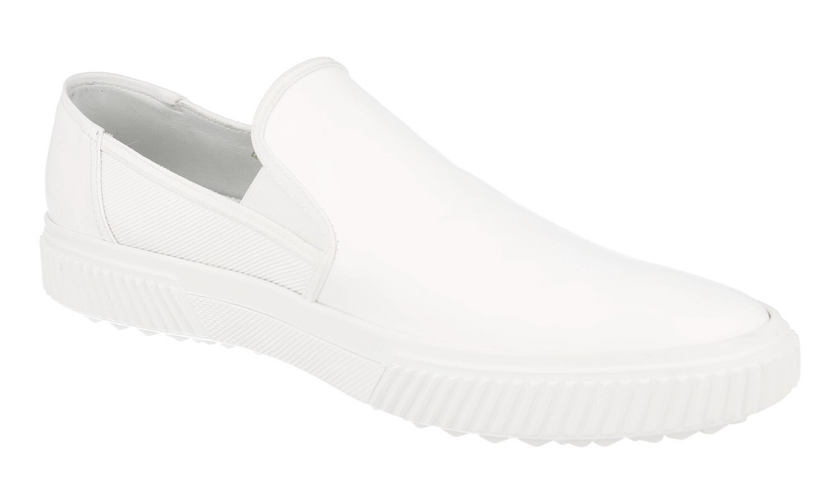 靴 PRADA 23857039_53890744_600.jpg