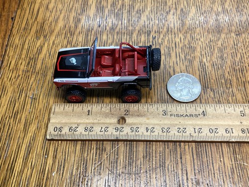 1966 Ford Bronco Lifted 4x4 Truck 1/64 Diecast Custom Off Road M2 Machines - Picture 14 of 14