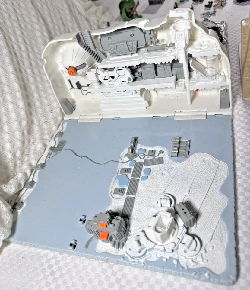 Star Wars Micro Machines Action Figure Mixed Lot Chewbacca Yoda Darth Vader - Image 4 of 4