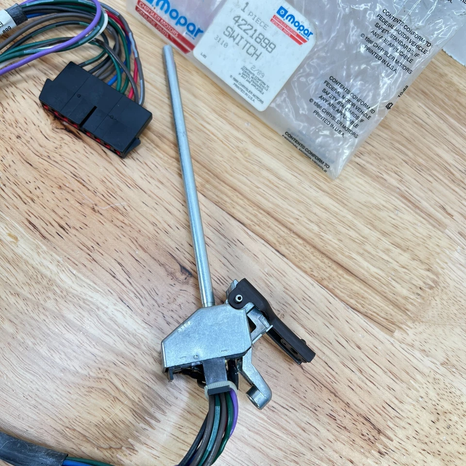 Interruptor de lavadora limpiaparabrisas de 2 velocidades 1986-87 New Yorker LeBaron Aries Reliant 4221899 NOS Foto 3 de 4