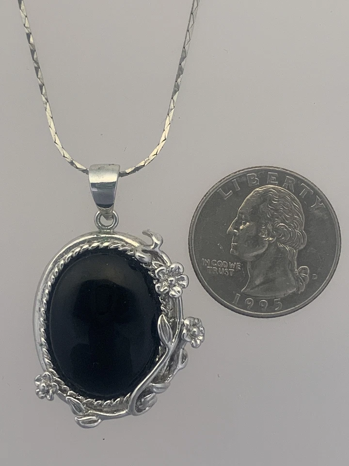 Vintage Silver Tone Floral & Black Faux Onyx Oval Pendant Necklace - Image 3 of 4