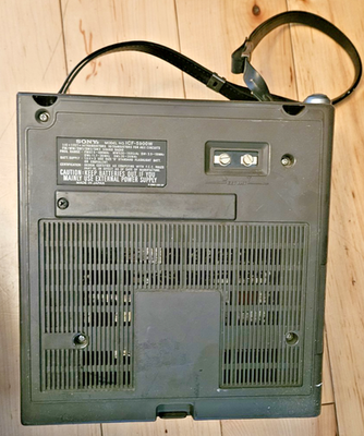 Vintage Sony ICF-5900W 