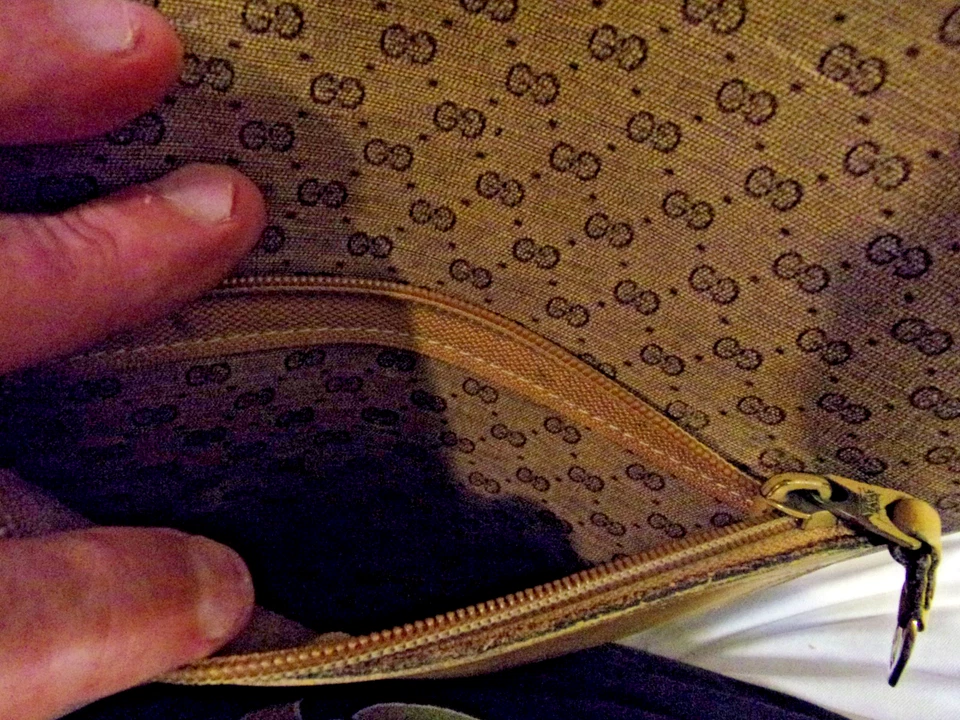 GUCCI Vtg 70s-80s Tan Brown Monogram Large Shopper Tote Bag Authentic - Image 4 of 4