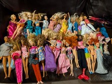 HUGE LOT VINTAGE BARBIE DOLLS  CLOTHES  ACCESSORIES