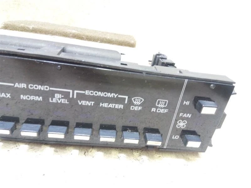 Temperature Climate Control Fits 80-90 OLDSMOBILE CUSTOM CRUISER G48-190654 - Image 3 of 4