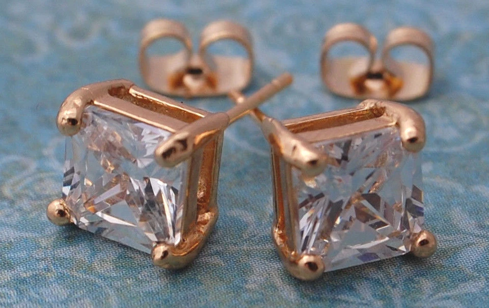 BÓVEDA ÉPICA - Topacio Blanco Corte Princesa Cuadrado Lleno de Oro 14k - Pendiente Foto 2 de 4