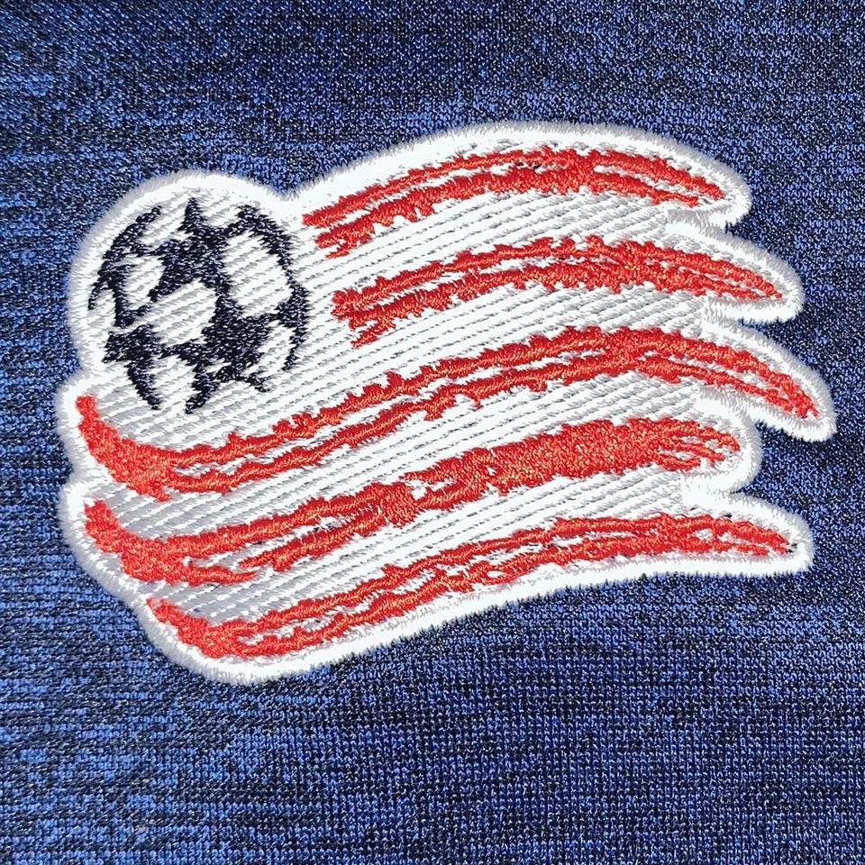 Chaqueta con capucha para mujer New York Red Bulls edición del equipo cremallera Foto 3 de 4