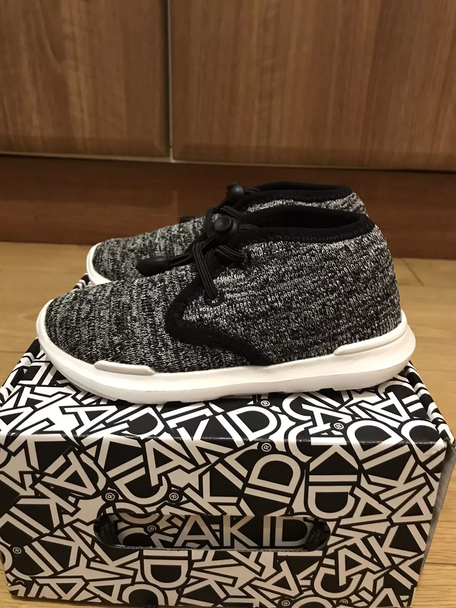 Akid Boys Trainers size 1 eBay
