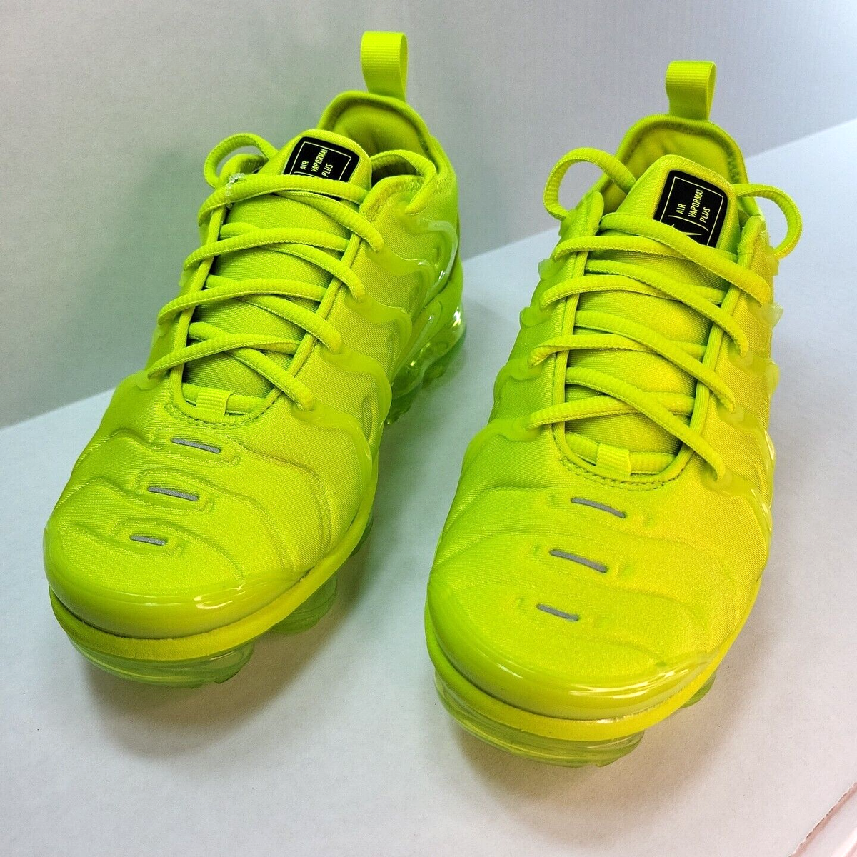 nike air vapormax plus opti yellow