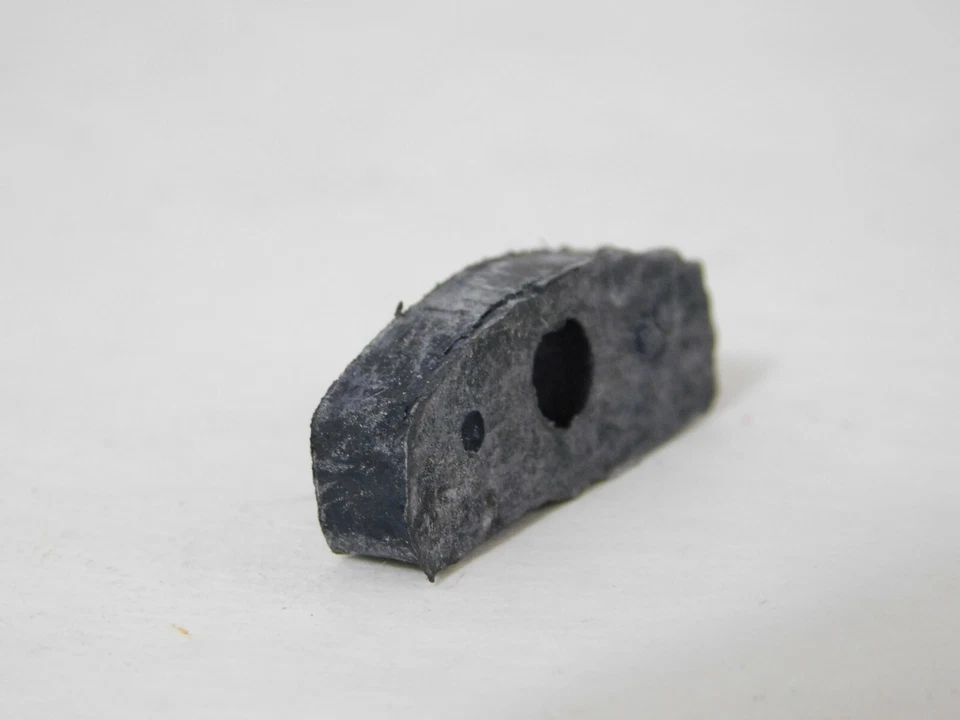 1 NOS Genuine Polaris Rubber Speedometer Gauge Mounting Spacer OEM 5810442 NEW - Image 3 of 3