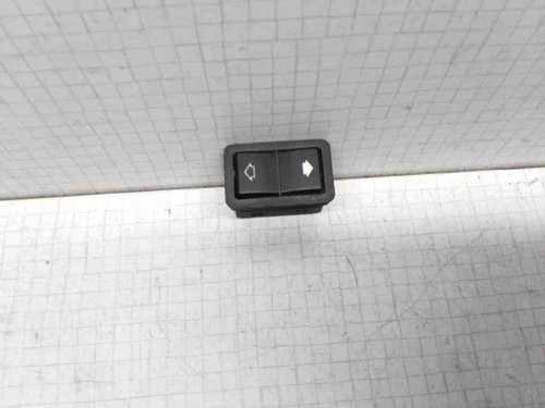BMW 5 E39 Schalter für Fensterheber hinten rechts 8368974 2.00 Petrol 32507698