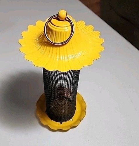 Small Mesh Thistle Nyjer Seed Bird Feeder Yellow Used 9” H x 5” W Holds ~ 2 cups