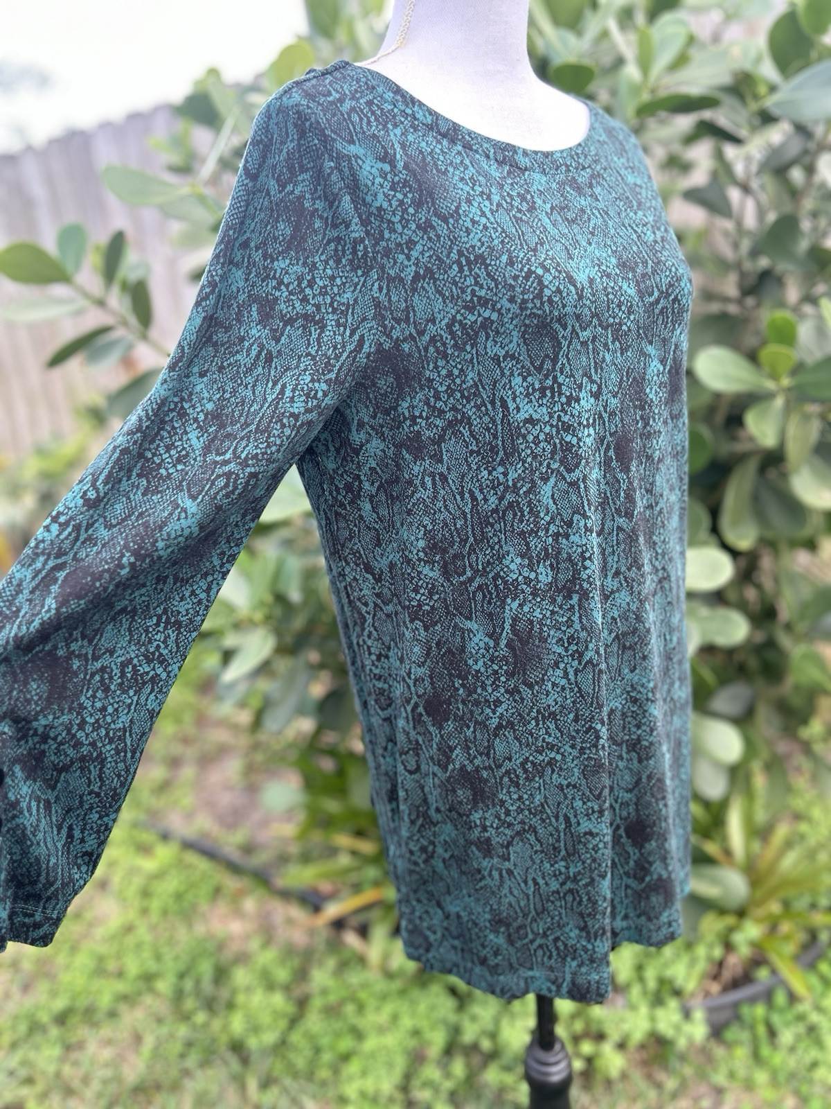 Chico’s Python Snake Print Long Sleeve Tunic Top … - image 2