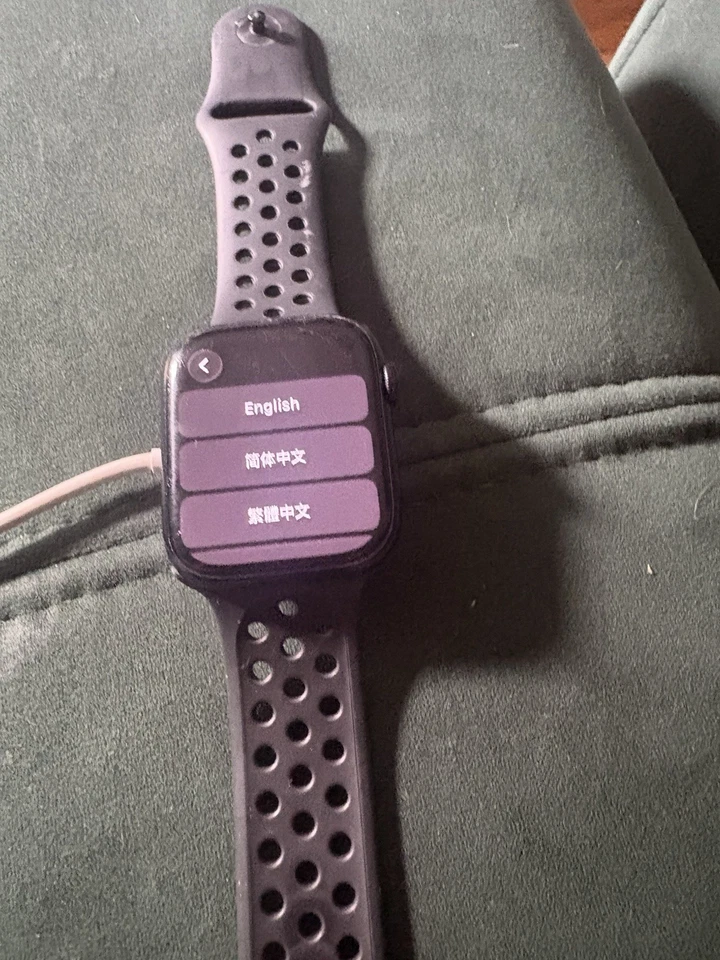 Apple Watch Series 9, photo 1 of 4