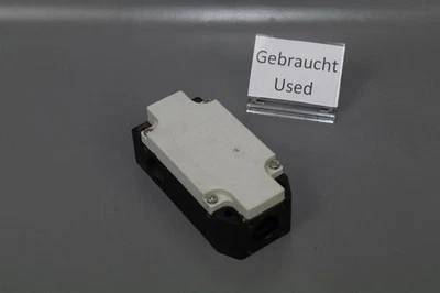 Kloeckner/Moeller AT4/12-8/IB7V Positionsschalter used - Bild 1 von 4