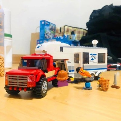 City Pickup Truck & Camper Wohnwagen Bausteine Set 60182 Camping Steine Spielzeug