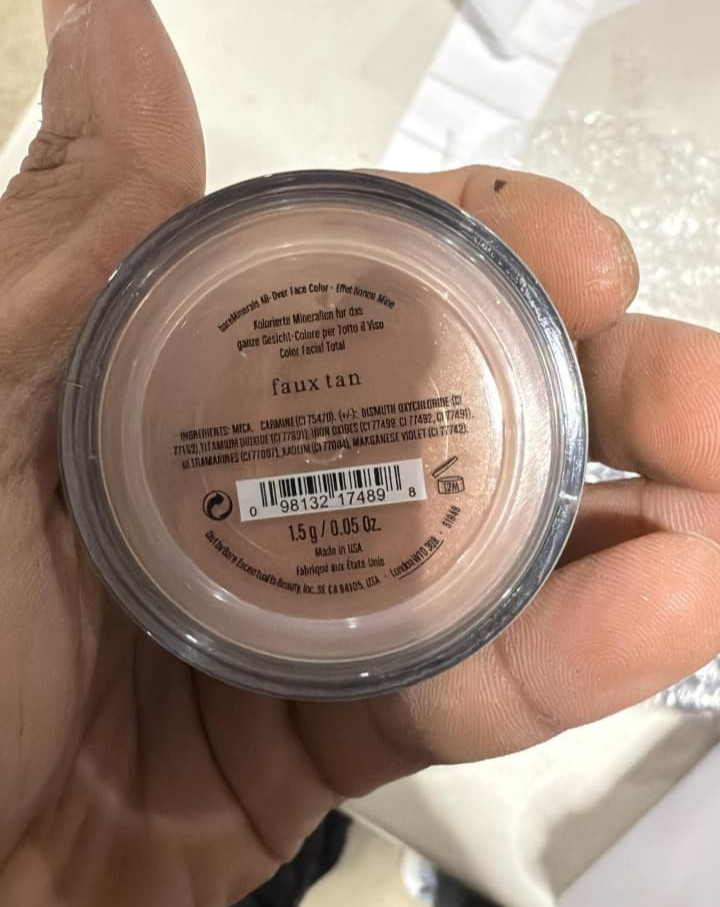 bareMinerals All Over Face Color &ndash; Faux Tan Highlighting Powder - 1.5g / 0.05oz