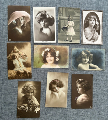 KIND JUNGES MÄDCHEN GLAMOUR MODE VINTAGE FARBE POSTKARTE SET X 10 POSTKARTEN