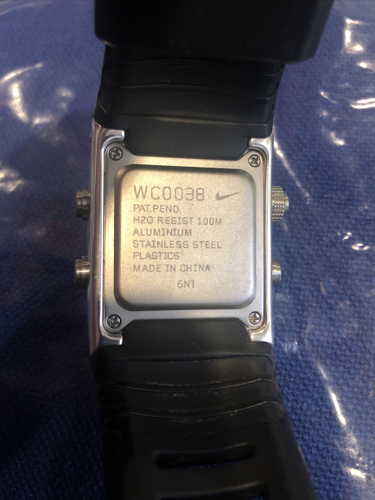 طريقة في يوم ما قطعا wc0038 nike watch 