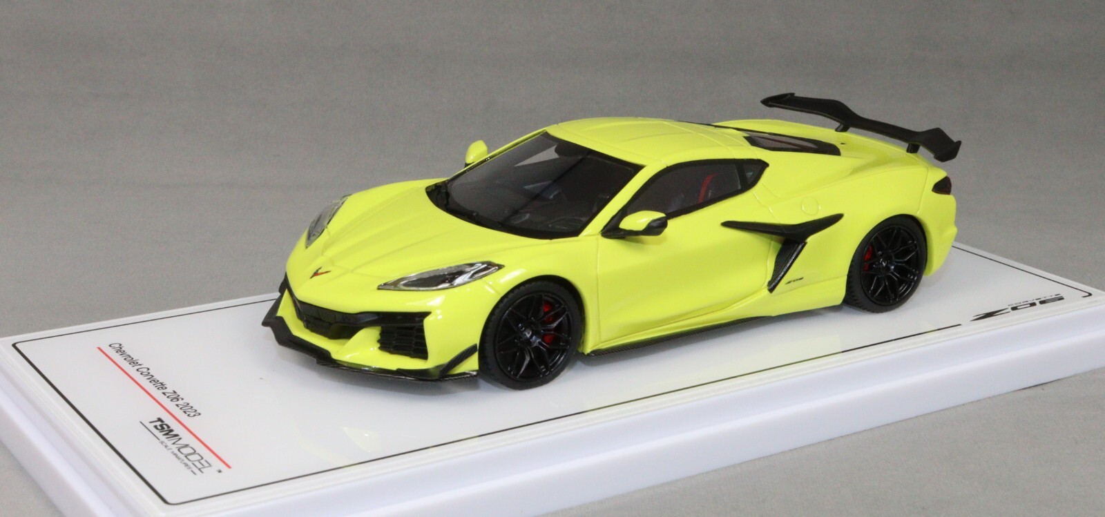 Truescale Chevrolet Corvette Z06 in Accelerate Yellow 2023 TSM430670 1/43 NEW