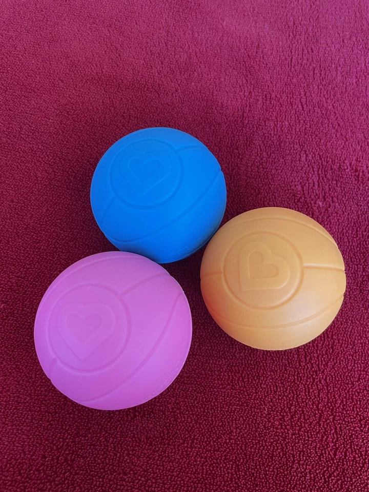 Munchkin 2016 Set of 3 Soft Plastic Bouncy Balls - Orange, Pink & Blue - Image 3 of 4