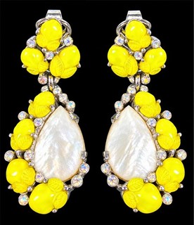 TRIFARI Ultra RARE Yellow Fruit Salad Rhinestone Pearl Vintage Clip Earrings