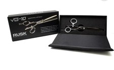 Rusk VG-10 Gamma Shear 35 Tooth Thinning Shear with Case. New In Box