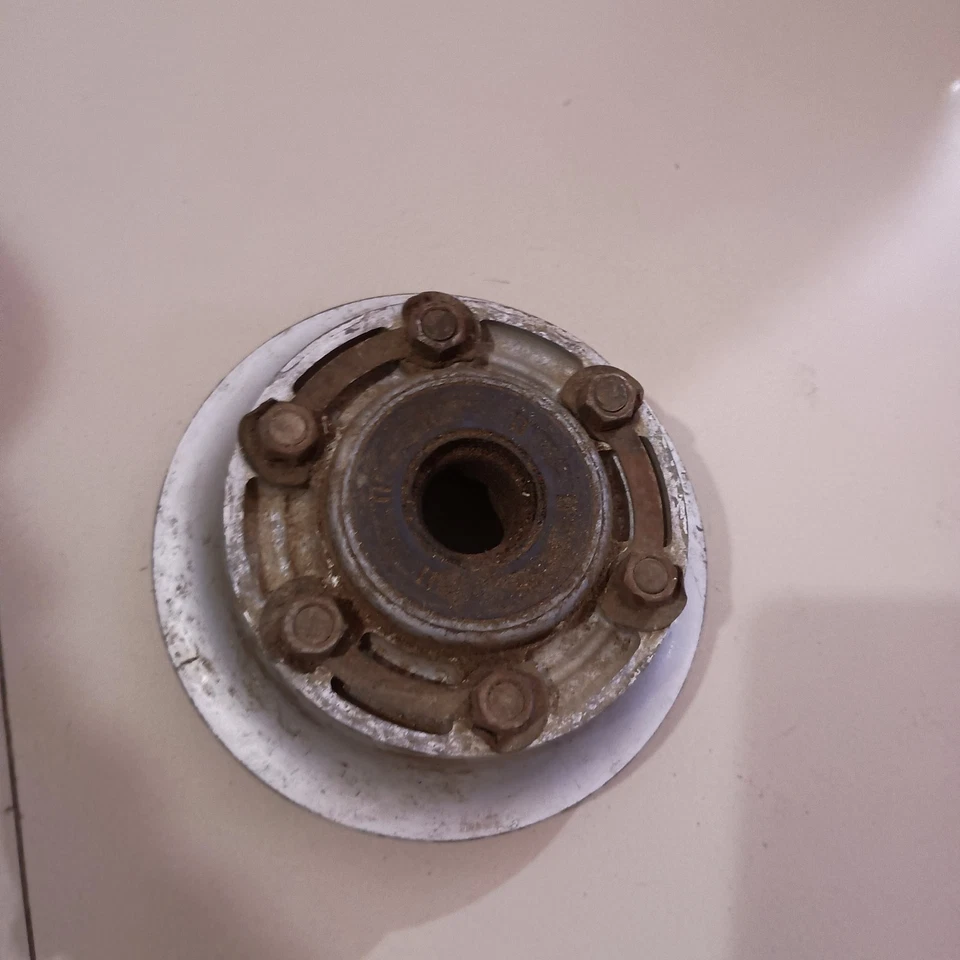 Buje de montaje de picadena HYOSUNG GV250 AQUILA #64610HJ8203 Foto 2 de 4