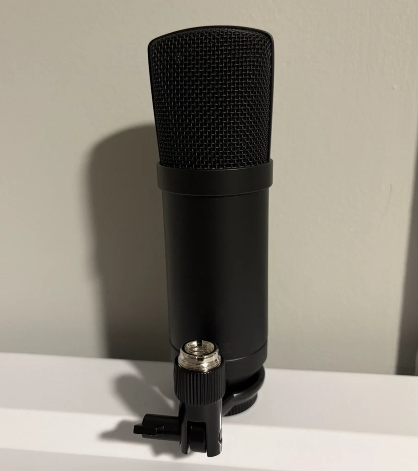 Universal Audio Volt Large Diaphragm Condenser Microphone Cardioid 30Hz-20KHz - Image 3 of 4