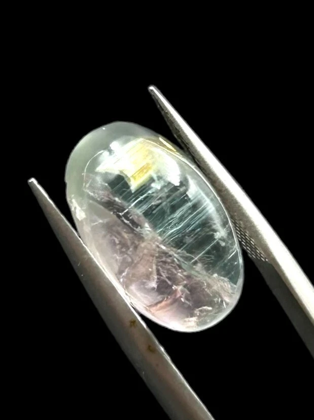 "Radiant Beauty: 9.65 Carat Bicolor Tourmaline Cabochon - A Captivating Gemstone - Image 2 of 4