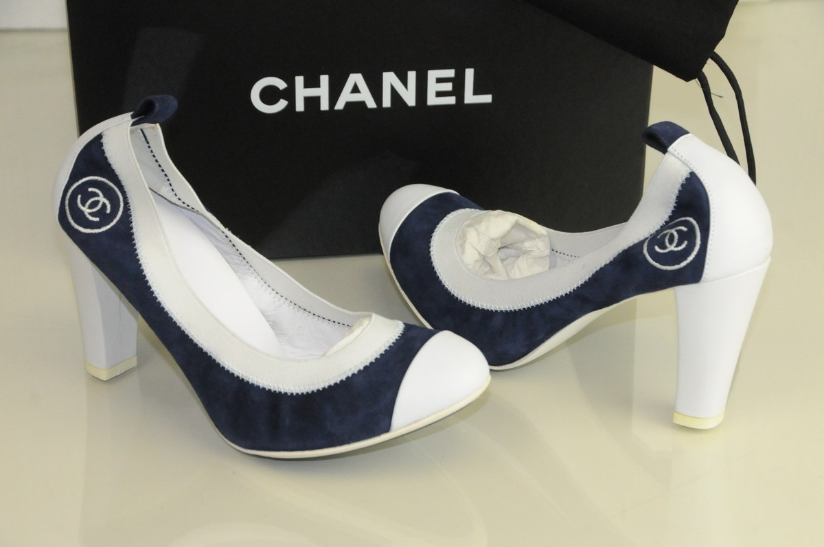 New Chanel White Navy Blue Suede Leather CC Logo Heels Pumps