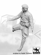 Black Dog 1/32 German Luftwaffe Fighter Pilot #5 WWII One Leg in Cockpit F32065