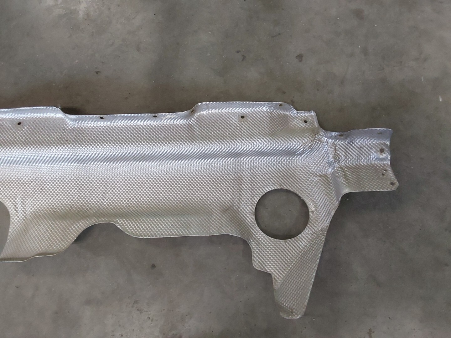 2015 Lamborghini Huracan 610-4 Rear Back Bumper Heatshield P/N 4T0825613