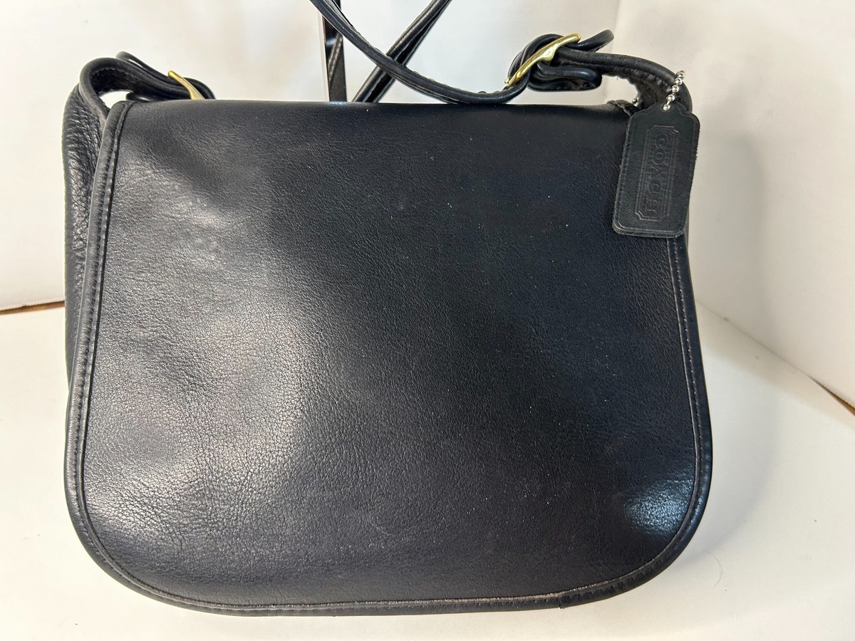 バッグ Coach Bonnie Cashin Limited Pouch 1966 vs 2022 For Fall 2022, Coach released a limited reissue