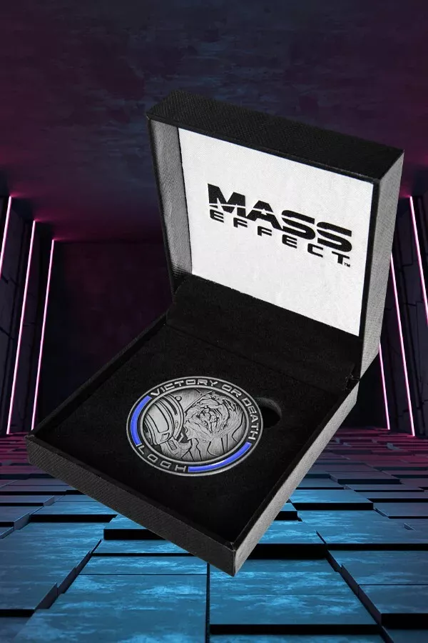 Mass Effect Trilogy Reaper War Challenge Coin 2 N7 Shepard Figure