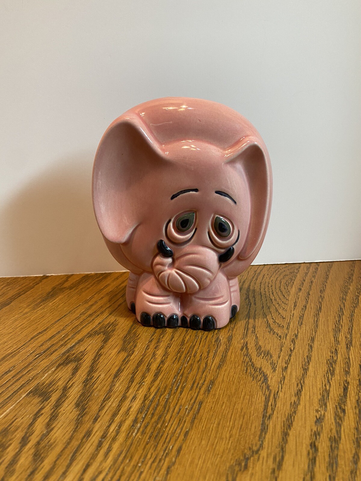 &ldquo;Hartz-Hill&rdquo; Hobbyist? Pink Elephant Still Bank