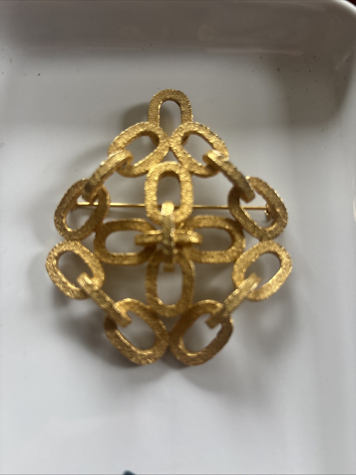 Large Gold Tone Interlocking Chain Link Design Br… - image 2