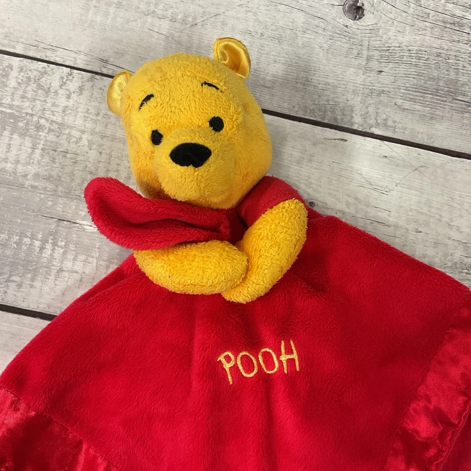 Pooh Bear Disney Lovey Peluche Bebé Manta de Seguridad Rojo Satinado Borde Sonajero Foto 2 de 4