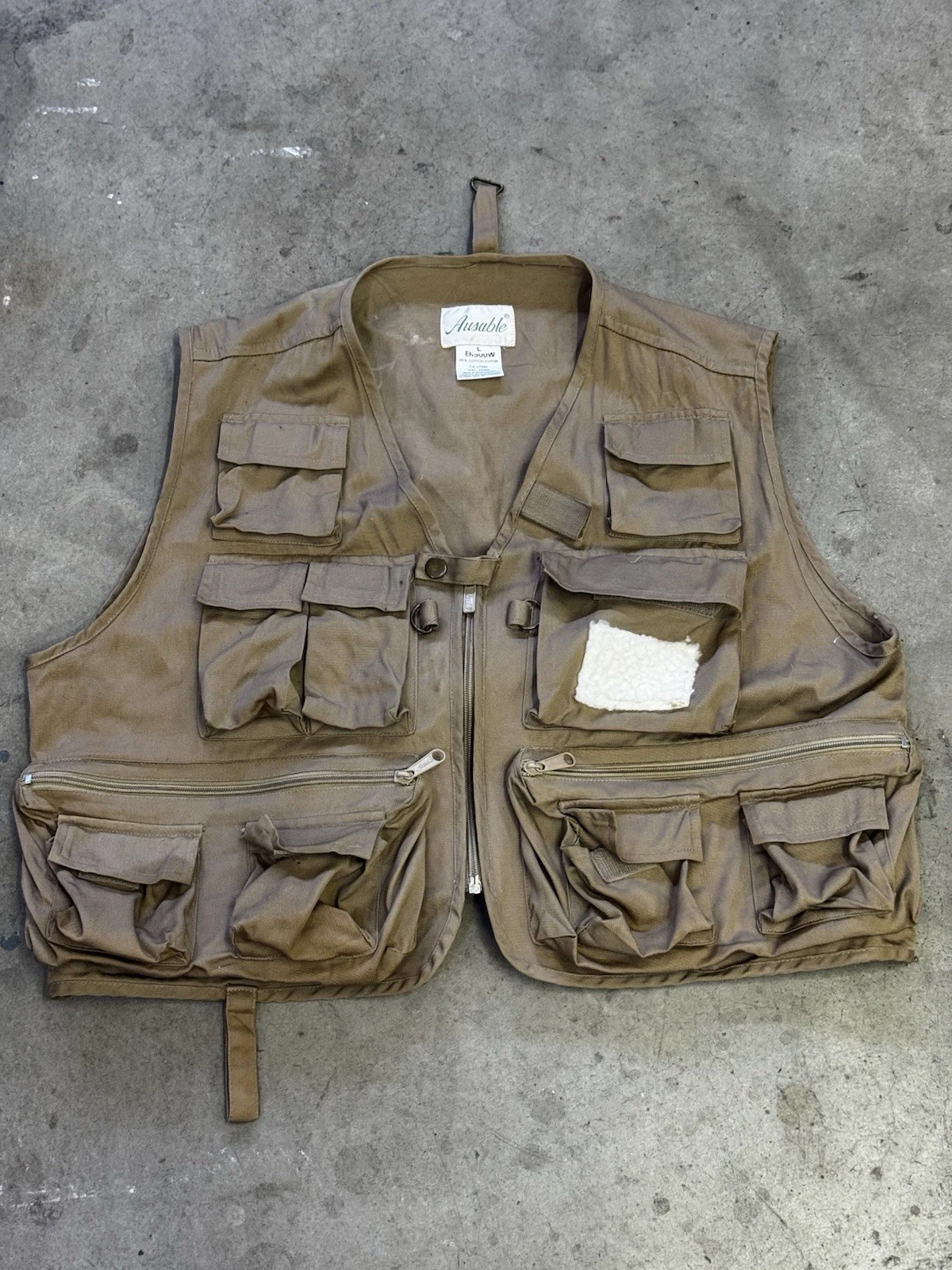 Ausable Vintage Tan Khaki Fly Fishing Vest Size Large Multi Pocket 22x18
Opens in a new window or ta