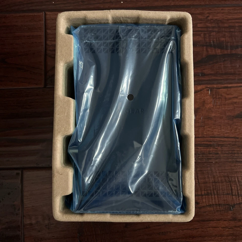 NETGEAR Cable Modem with Built-in WiFi Router Model C6230 AC1200 - Image 3 of 3