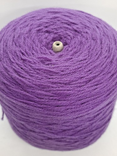 Hilo de cono de uva púrpura 100 % orlon (acrílico) 505 g total aprox. 1930 yardas - Imagen 2 de 7